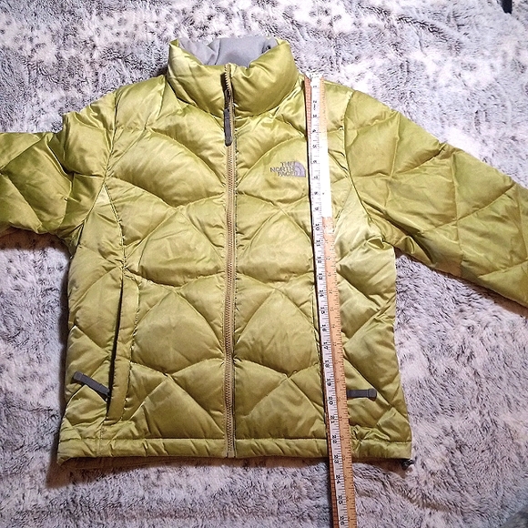 The North Face Lime Green puffer coat - Picture 4 of 9